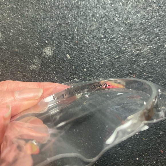 Silver tone Keep ******Going inscribed inside - Picture 4 of 4